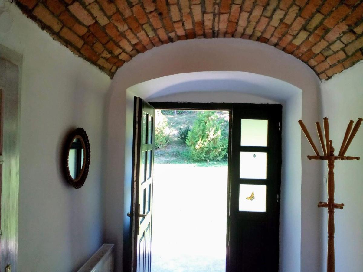 Gerecse Vendégház Sutto Exterior foto